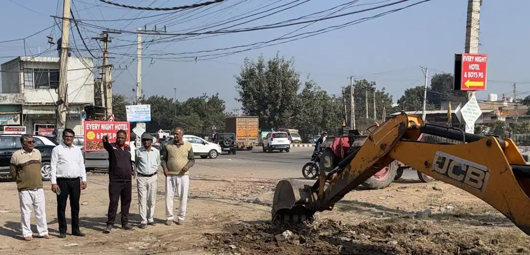 25 साल से लंबित पोसवाल चौक से सेक्टर-4 को जोड़ने वाली 120 मीटर सड़क का निर्माण कार्य शुरू