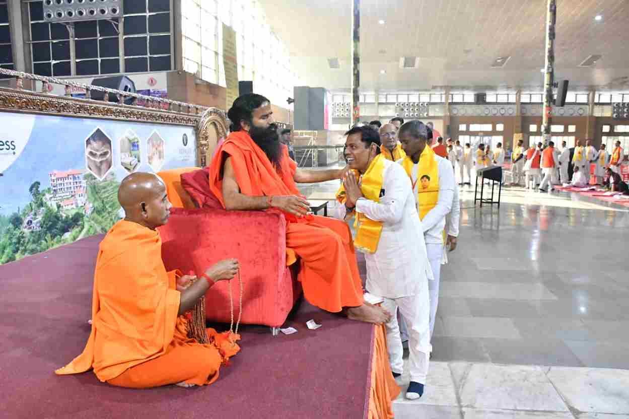 हरिद्वार में पांच दिवसीय योग शिक्षक प्रशिक्षण आयोजित, अध्यापकों ने सिखे गुर