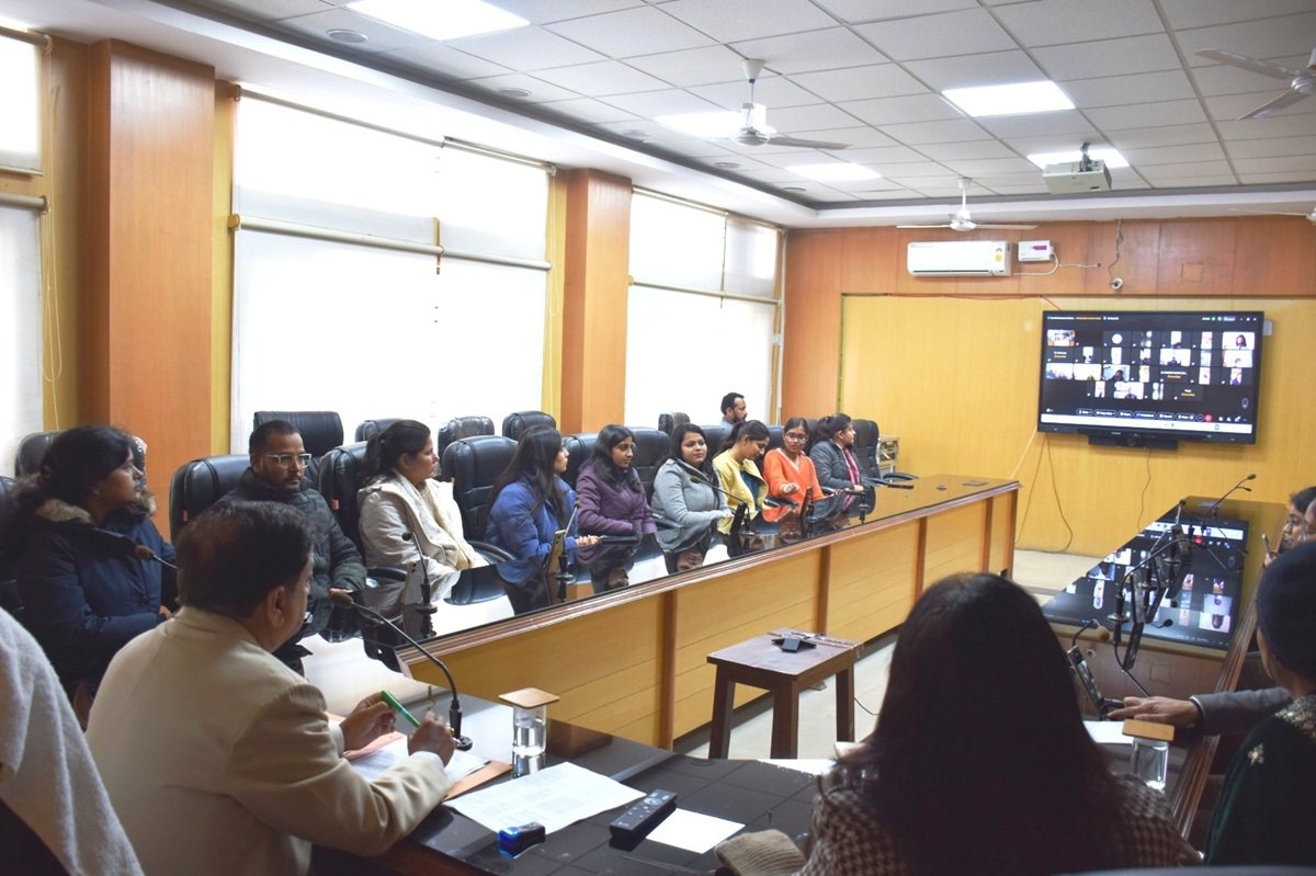 राष्ट्रीय शिक्षा नीति पर ओरियंटेशन का कार्यक्रम आयोजित किया जा रहा है।