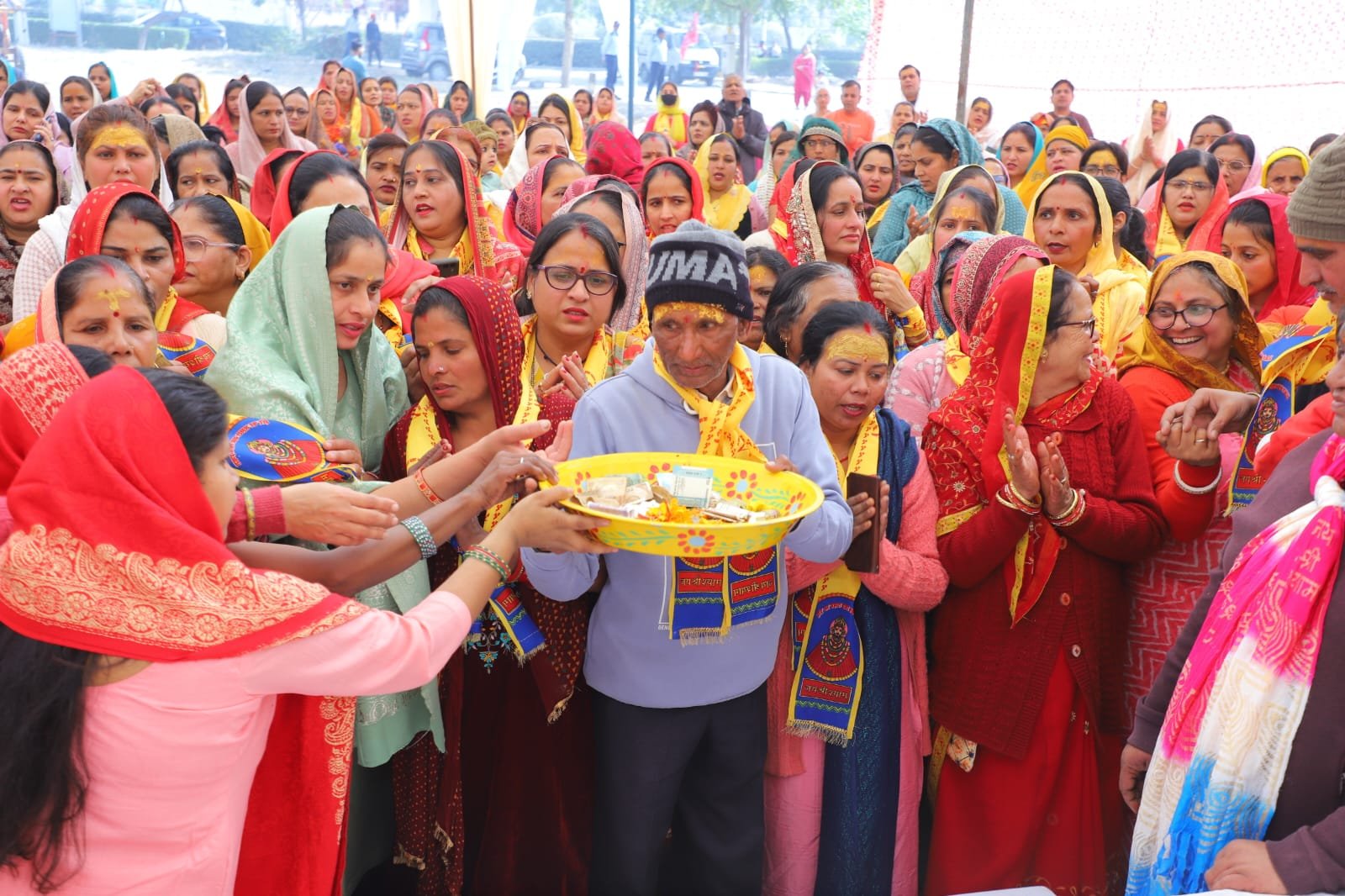 M2k County Dharuhera: धारूहेड़ा: एम2के काउंटी में आरडब्ल्यूए की ओर से शिव मंदिर के पास श्री खाटू श्याम कथा का तीन दिवसीय आयोजन से शुक्रवार से शुरू हुआ।