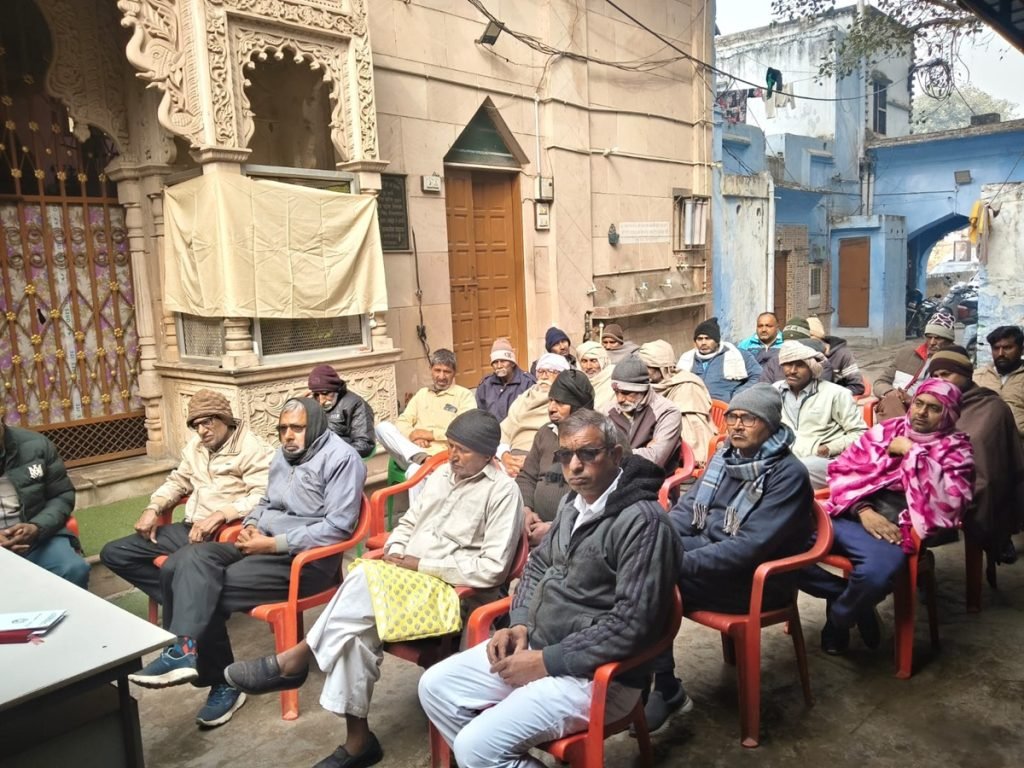 किसानों के मसीहा दीनबंधु सर छोटूराम की जयंती पर शुक्रवार को  धारूहेड़ा स्थित पैक्स सोसाइटी परिसर में हरकोफैड की ओर से किसान जागरूकता कैंप का आयोजन किया गया। 