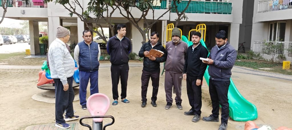 प्रबंधन व आरडब्ल्यू ने सोसायटी के क्लब, टावर और सोसाइटी के विभिन्न हिस्सों का निरीक्षण किया