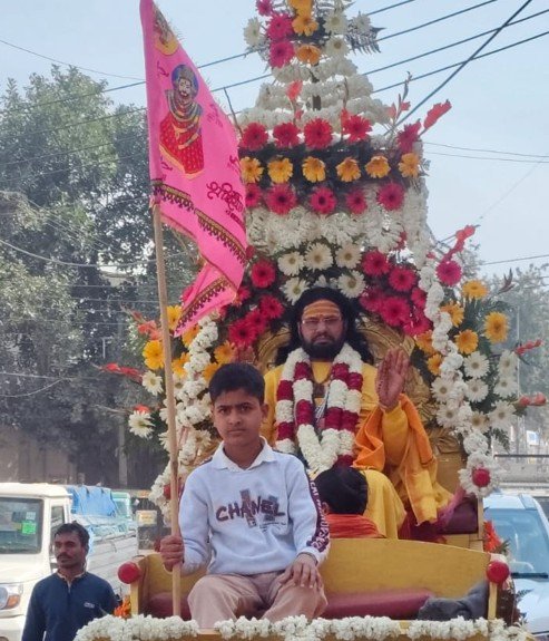 श्रीमद भागवत कथा के शुभारंभ पर धारूहेडा में निकाली कलश व निशान यात्रा