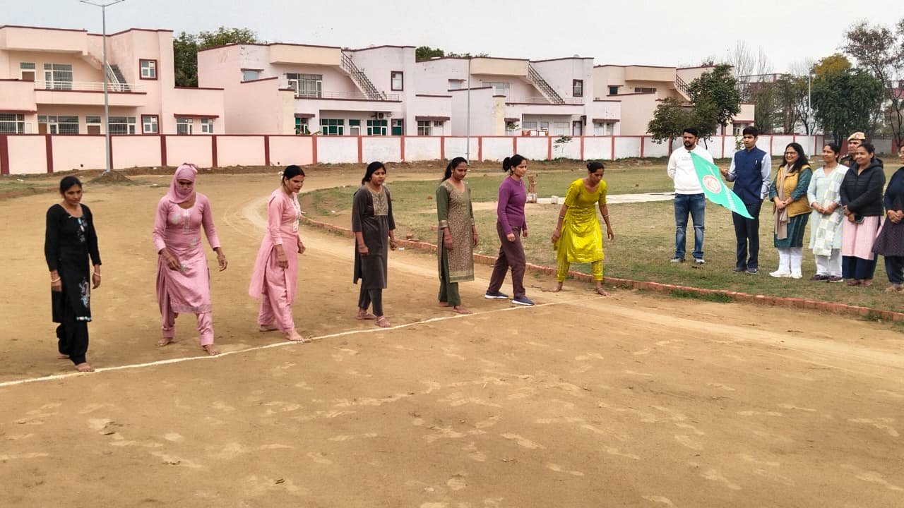 Sports News Rewari : जिला स्तरीय महिला खेलकूद प्रतियोगिता आयोजित: साइकिल रेस में सरिता ने मारी बाजी 3 जिला स्तरीय महिला खेलकूद प्रतियोगिता आयोजित: साइकिल रेस में सरिता ने मारी बाजी