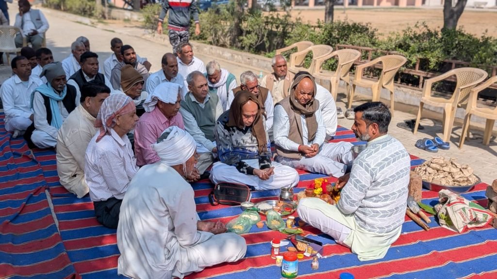  बाबा बिशनदास मंदिर में गेट निर्माण के लिए किया भूमि पूजन