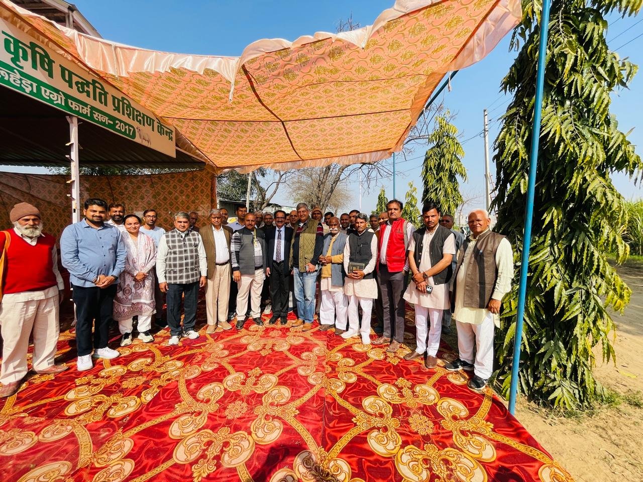 तीन दिवसीय प्रगतिशील किसान प्राकृतिक कृषि प्रशिक्षण शिविर के दूसरे दिन मंगलवार को किसानों को उत्पादन से लेकर अंतरराष्ट्रीय बाजार तक की संपूर्ण जानकारी दी गई