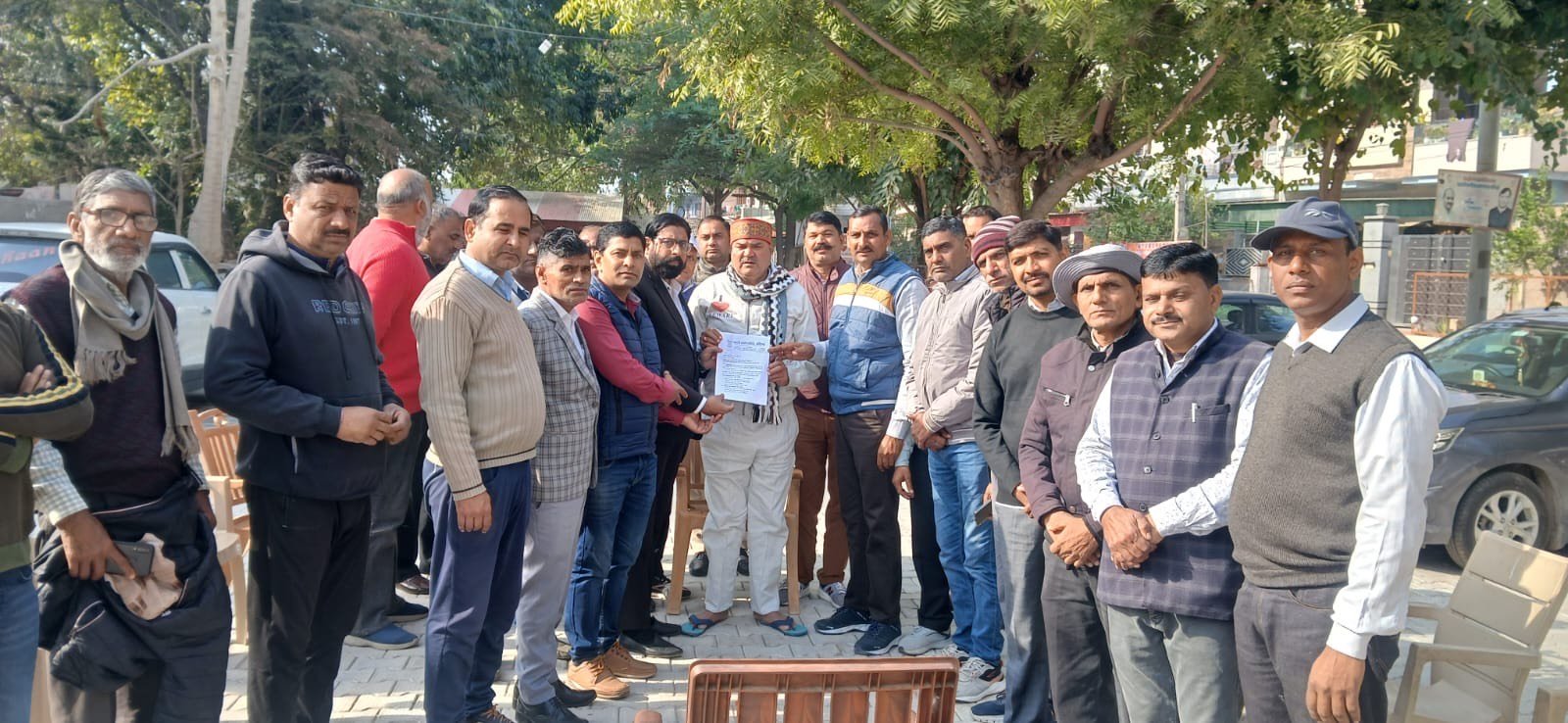 Haryana News: पुरानी पेंशन योजना की बहाली को लेकर MLA Rewari लक्ष्मण यादव को सौंपा गया ज्ञापन