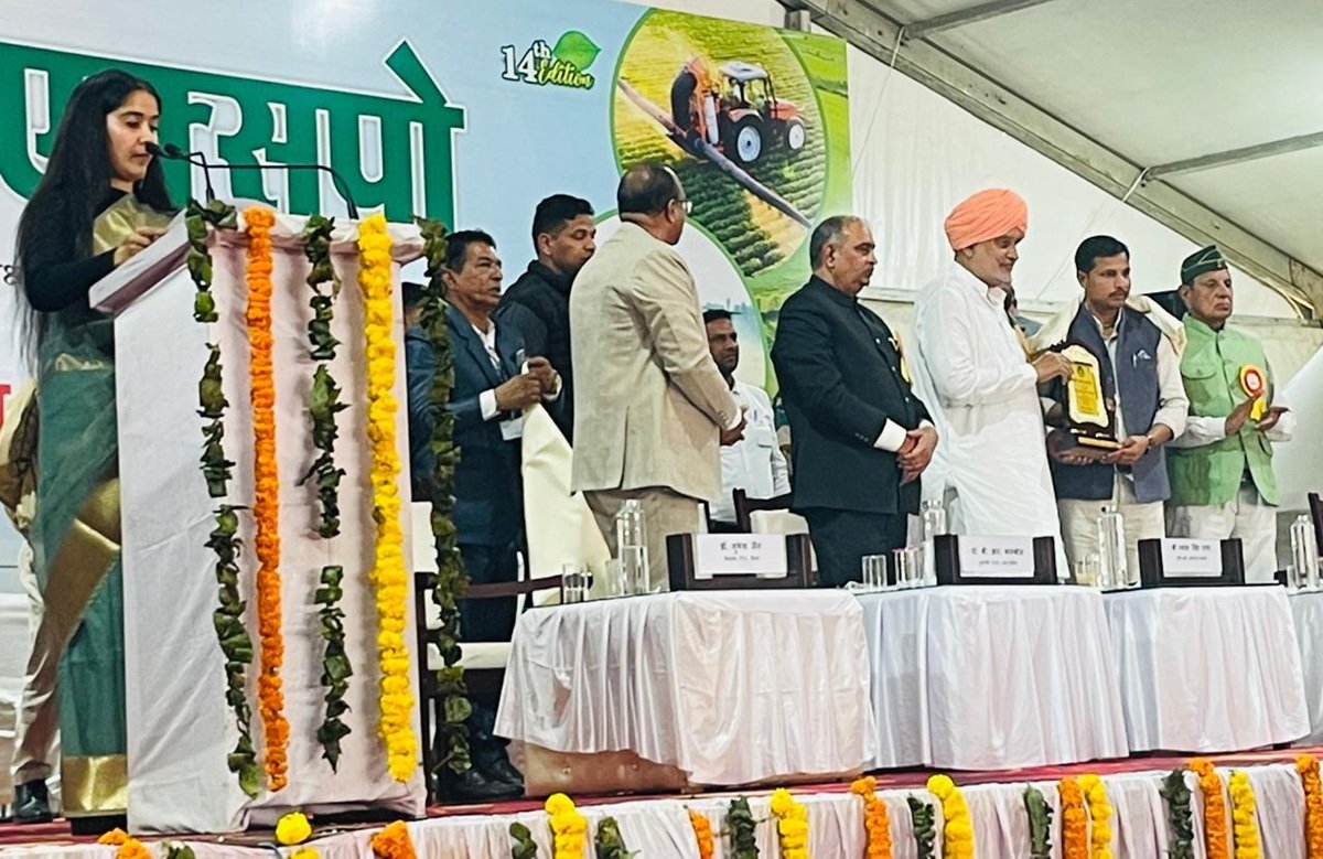 किसान रत्न अवार्डी यशपाल खोला को हिसार में किया सम्मानित