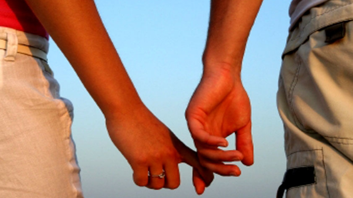 लिव-इन रिलेशनशिप में रह रहे वयस्कों को मिली कानूनी सुरक्षा, दिल्ली हाईकोर्ट का महत्वपूर्ण फैसला