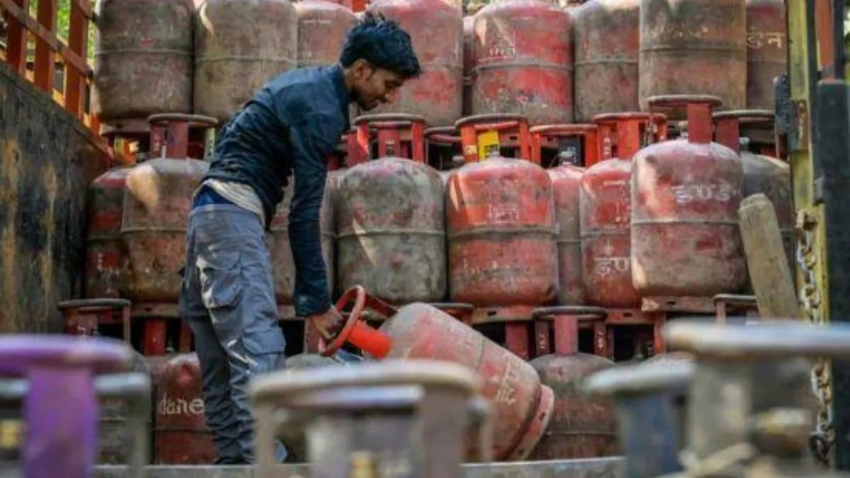 Consumers Troubled as Cooking Gas Demand Rises and Supply Falls in Haryana