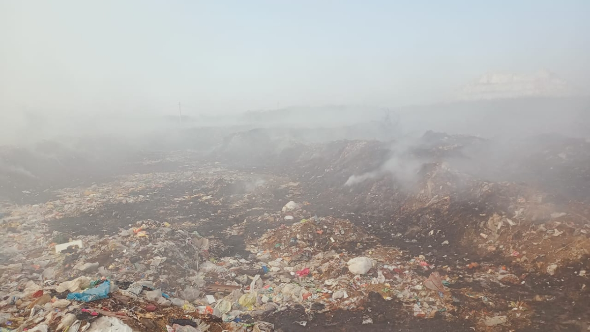 Massive Fire at Narnaul Dumping Yard in Mahendragarh, Not Fully Controlled Even After 12 Hours