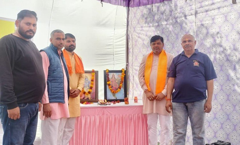 Holi News: विश्व हिंदू परिषद की ओर से धारूहेड़ा में मनाई तिलक होली 3 Holi News: विश्व हिंदू परिषद की ओर से धारूहेड़ा में मनाई तिलक होली