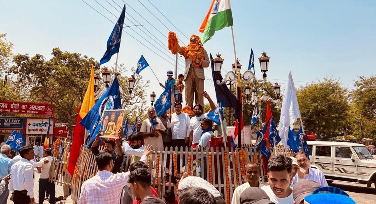 Rewari News: कांग्रेस नेता महाबीर मसानी ने डॉ भीमराव अंबेडकर को किया नमन