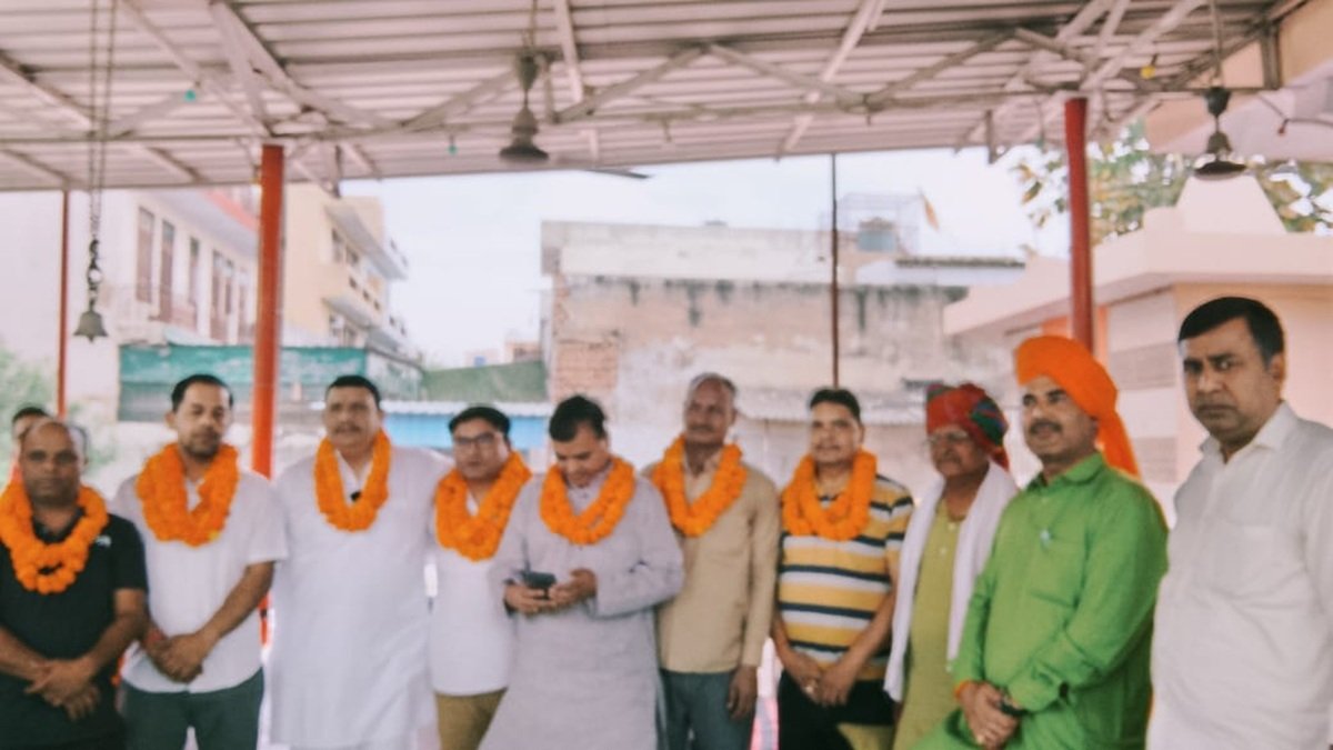 Rewari News: राजपूत महासभा धारूहेड़ा की कार्यकारिणी को दिलाई शपथ 