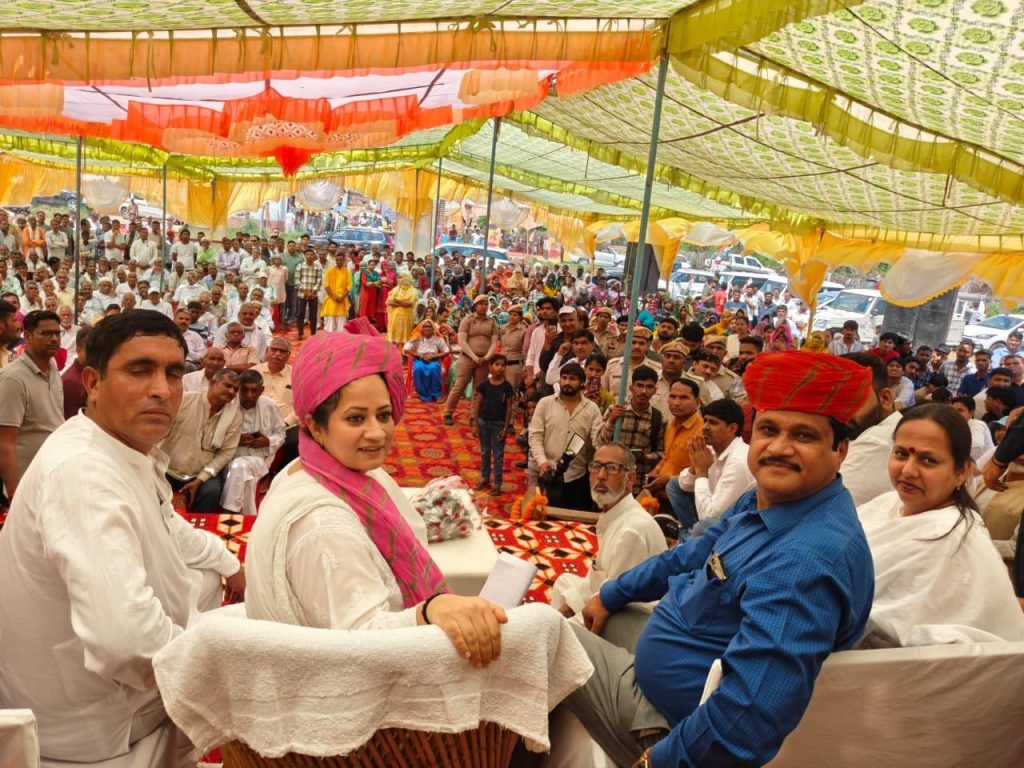 Rewari News: आयुष मंत्री आरती सिंह राव ने अमर शहीद कैलाश चंद की प्रतिमा का किया अनावरण