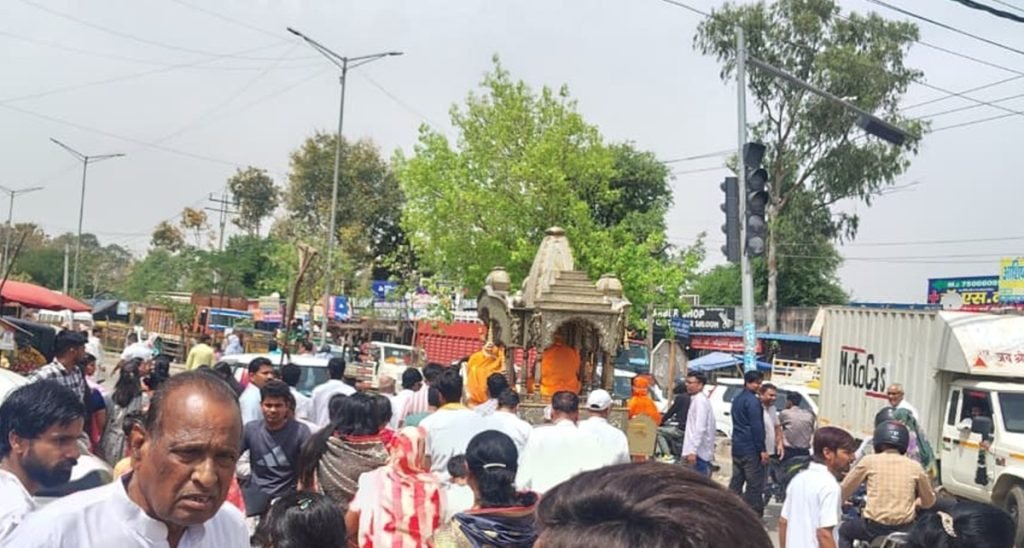 महावीर जयंती पर जैन समाज ने निकाली धारूहेड़ा में भव्य शोभा यात्रा