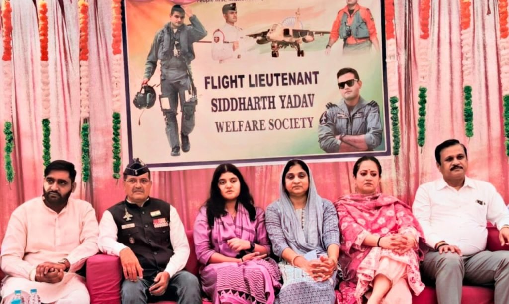 flight lieutenant sidharth yadav vatika lunch program health minister arti singh rao 1