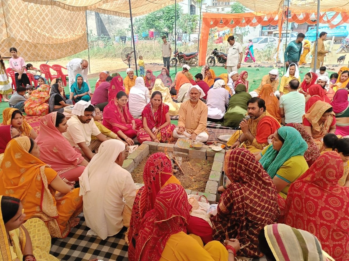 पूर्णाहुति के साथ श्रीमद् भागवत सप्ताह कथा का समापन, उमड़ी श्रद्धालुओं की भीड़