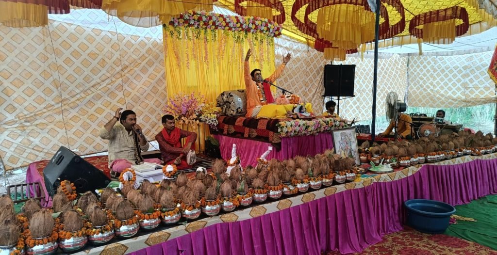 Dharuhera News: श्रीमद्भागवत कथा में छठे दिन श्रीकृष्ण-रुक्मिणी विवाह का प्रसंग सुनाया 1 Dharuhera News: श्रीमद्भागवत कथा में छठे दिन श्रीकृष्ण-रुक्मिणी विवाह का प्रसंग सुनाया