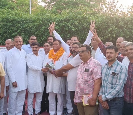 Election News: धारूहेड़ा में चेयरमैन पद पर भाजपा से किसकी रहेगी टक्कर, यहां जाने मतदाताओं का सर्वे लोगों के दिल में बसे हैं। हर उम्मीद पर खरे उतरे हैं। जनता का आशीर्वाद उनके साथ रहेगा।
