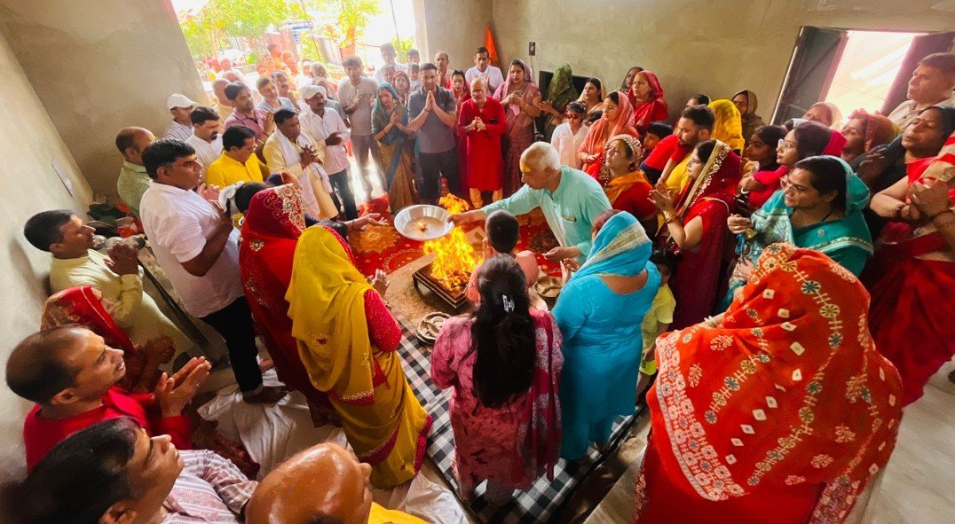 मंदिर स्थापना दिवस पर  रुद्राभिषेक एवं पूजा अर्चना आयोजित