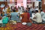 धारूहेड़ा में सुबह हवन करने के बाद दोपहर झांकी निकाली गई।
