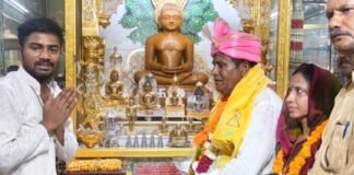 Dharuhera News: चेयरमैन अजय जांगडा ने किए भगवान शांतिनाथ के दर्शन Dharuhera News: चेयरमैन अजय जांगडा ने किए भगवान शांतिनाथ के दर्शन