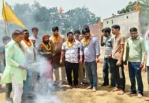 Dharuhera News: तपती गर्मी, आग के धुनों के बीच तप रहे योगी दिवाली नाथ महाराज Dharuhera News: तपती गर्मी, आग के धुनों के बीच तप रहे योगी दिवाली नाथ महाराज