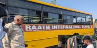 Big accident in Dharuhera: NH 48 पर कैंटर से स्कूल बस टकराई, मची अफरा तफरी, जिम्मेदार कौन ? Big accident in Dharuhera: NH 48 पर कैंटर से स्कूल बस टकराई