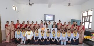 Dharuhera News: संत कबीर पब्लिक सीनियर सेकेंडरी स्कूल में सम्मान समारोह आयोजित धारूहेडा: संत कबीर पब्लिक सीनियर में सम्मान समारोह आयोजित