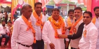 Dharuhera Breaking News: बाबा सैयद ट्रस्ट ने चेयरमैन अजय जांगडा व पार्षदों को किया समानित Dharuhera Breaking News: बाबा सैयद ट्रस्ट ने चेयरमैन अजय जांगडा व पार्षदों को किया समानित