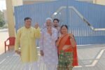 धारूहेड़ा: सेक्टर छह में मतदान करके आते भाजपा प्रत्याशी अजय जांगडा, मनोनित पार्षद राजकुमार सैनी