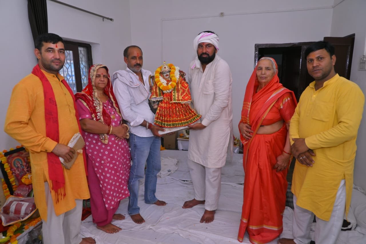 माता शेरा वाली, बजरंग बलि, गणेश भगवान की मूर्ति स्थापित