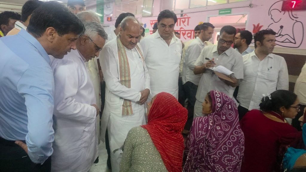 रेवाड़ी। हरियाणा विधानसभा की शिक्षा, मेडिकल एंड रिसर्च तथा तकनीकी शिक्षा समिति ने शुक्रवार को रेवाड़ी स्थित नागरिक अस्पताल का निरीक्षण कर स्वास्थ्य सेवाओं की समीक्षा की
