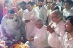 खाटू श्याम जागरण का धारूहेड़ा के चेयरमैन अजय जांगड़ा व हरियाणा टूरिज्म पूर्व चेयरमैन राव इंद्रपाल ने दीप प्रज्जवलित कर शुभारंभ किया।