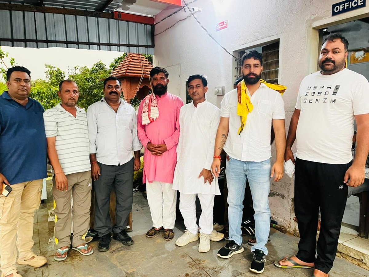 Bhiwadi News: ड्यूटी से लौट रहे युवक की सड़क हादसे में दर्दनाक मौत 26 रेवाड़ी गौ सेवा प्रमुख ने नंदू गोशाला का किया औचक निरीक्षण