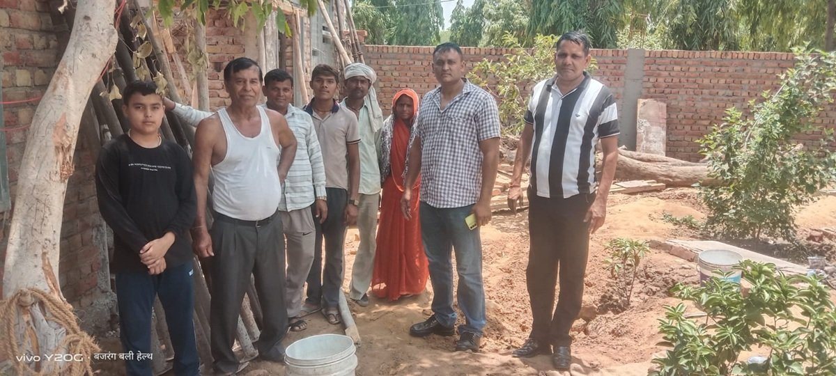 Breaking News: रेवाड़ी पुलिस ने ग्रामीणों को दिलाई नशे से दूर रहने की शपथ