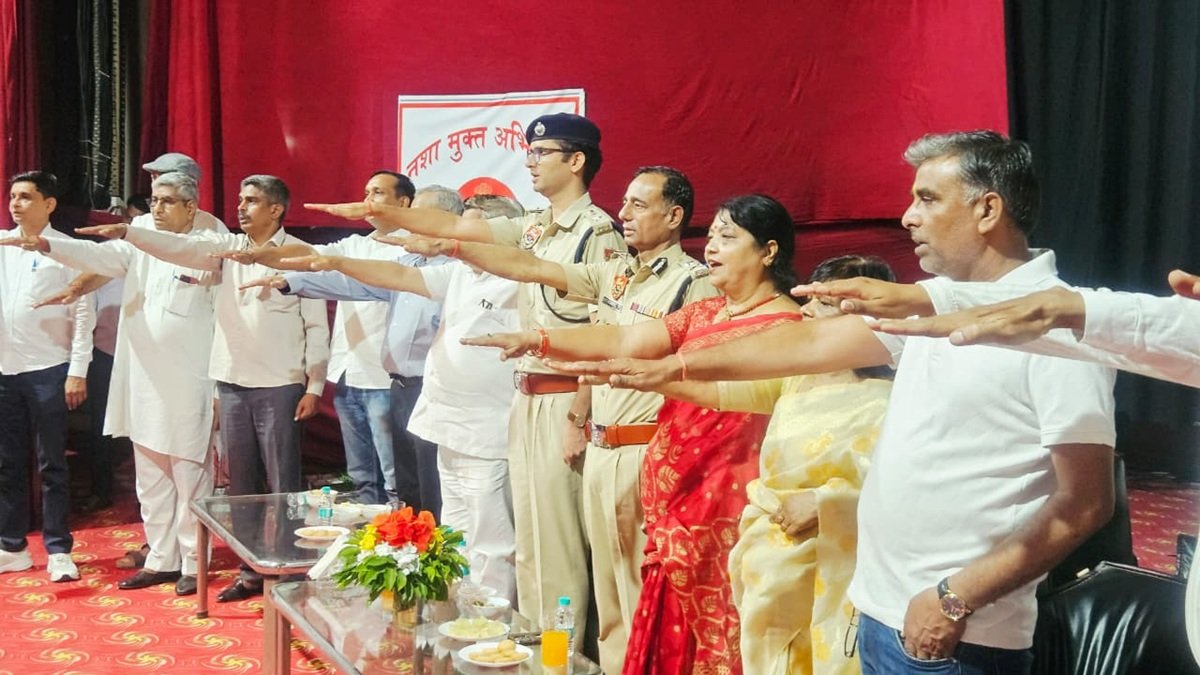 प्रतिष्ठित केएलपी (KLP) कॉलेज में जिला पुलिस प्रशासन की ओर से एक भव्य और विशाल जागरूकता कार्यक्रम का आयोजन किया गया।