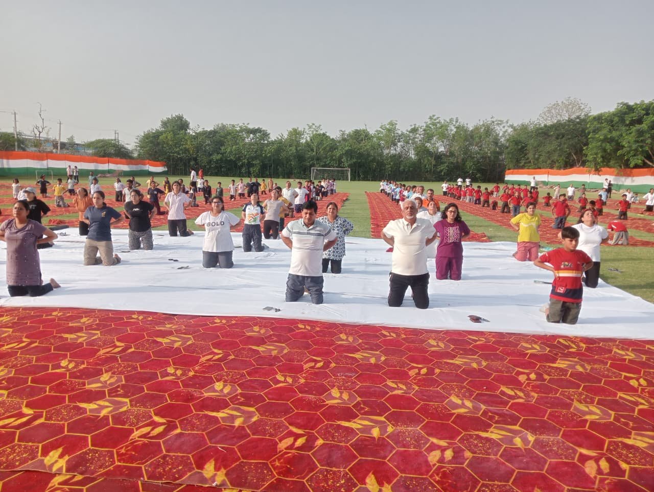 डीसी ने बताया कि जिला मुख्यालय के साथ ही खंड स्तर पर शुक्रवार को योग दिवस कार्यक्रम का आयोजन किया जाएगा