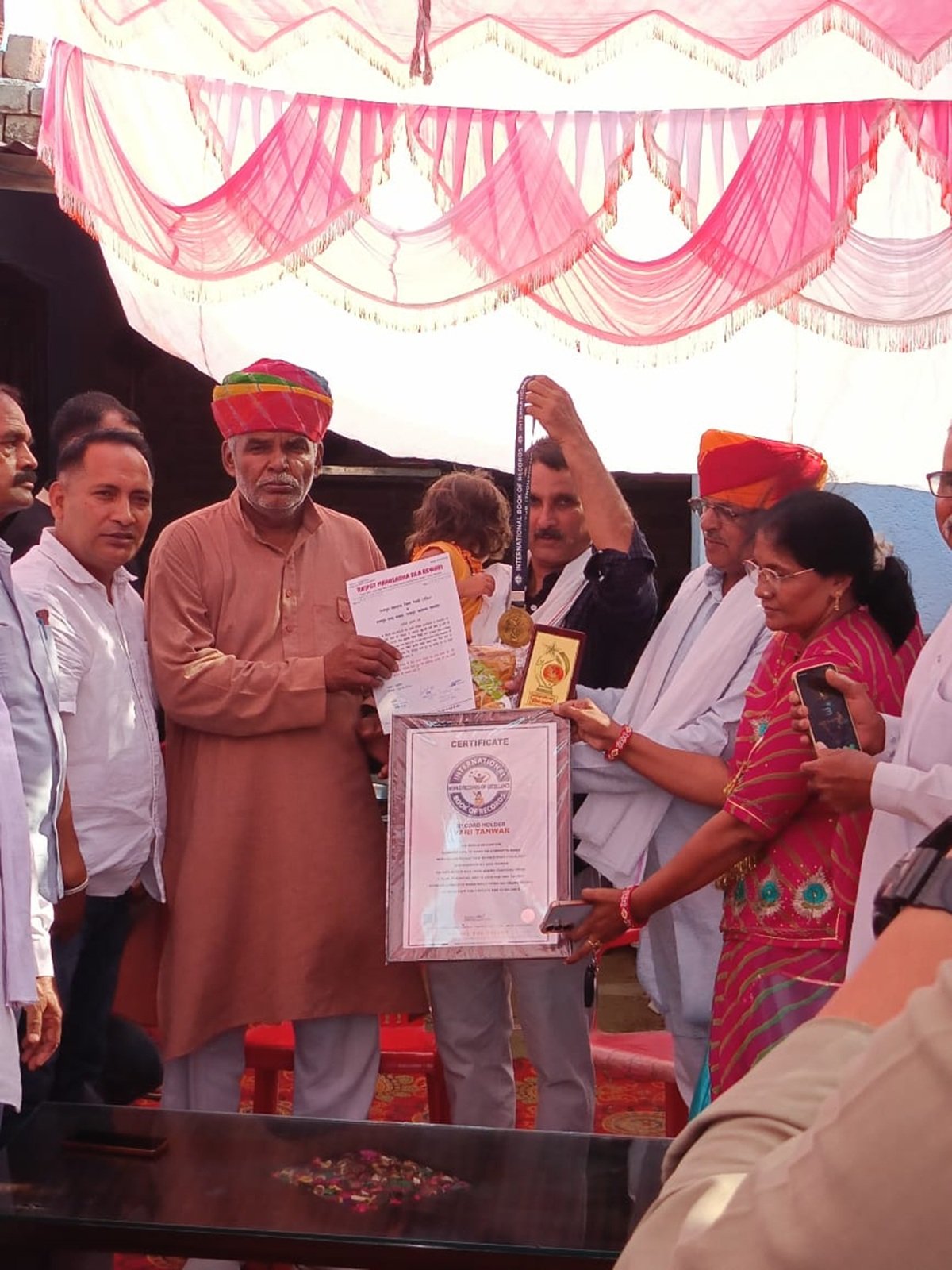 Breaking News: रेवाड़ी की नन्हीं बेटी ने रचा इतिहास:  जिम्नास्टिक रिंग पर बनाया वर्ल्ड रिकॉर्ड, जड़थल गांव में जोरदार स्वागत