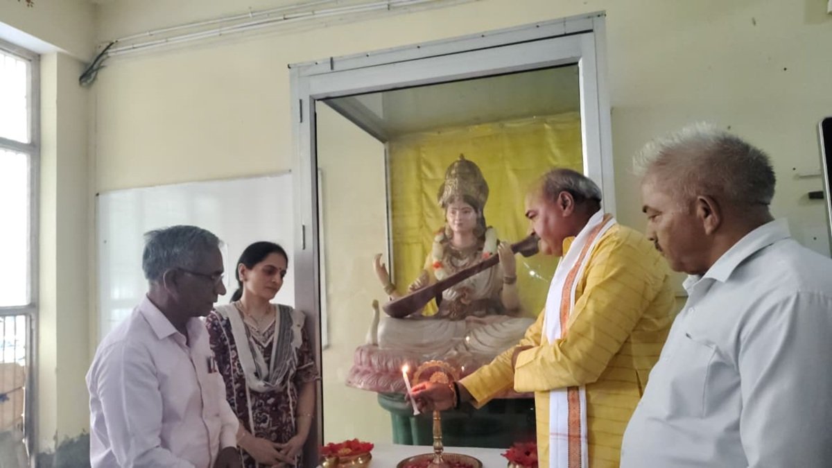 Rewari News: रोजगार मेले में 94 युवाओं का मौके पर हुआ चयन