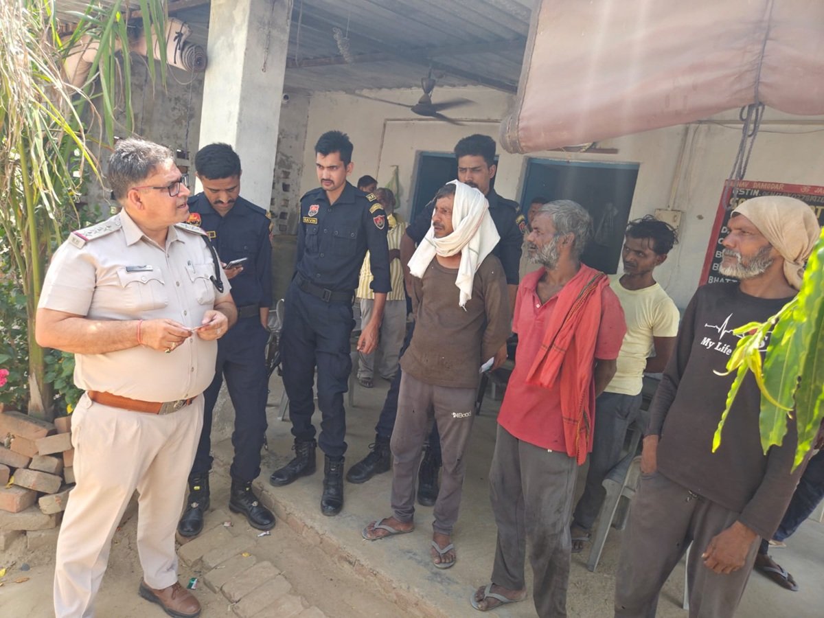 स्पेशल सेल ने स्थानीय पुलिस व SWAT टीम के साथ मिलकर बुधवार को एक विशेष सर्च अभियान चलाया।