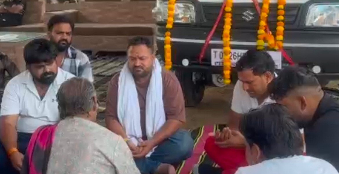 धारूहेड़ा: नपा चेयरमैन अजय जांगडा ने देवकी गौ उपचारशाला को भेंट किया टैंपो