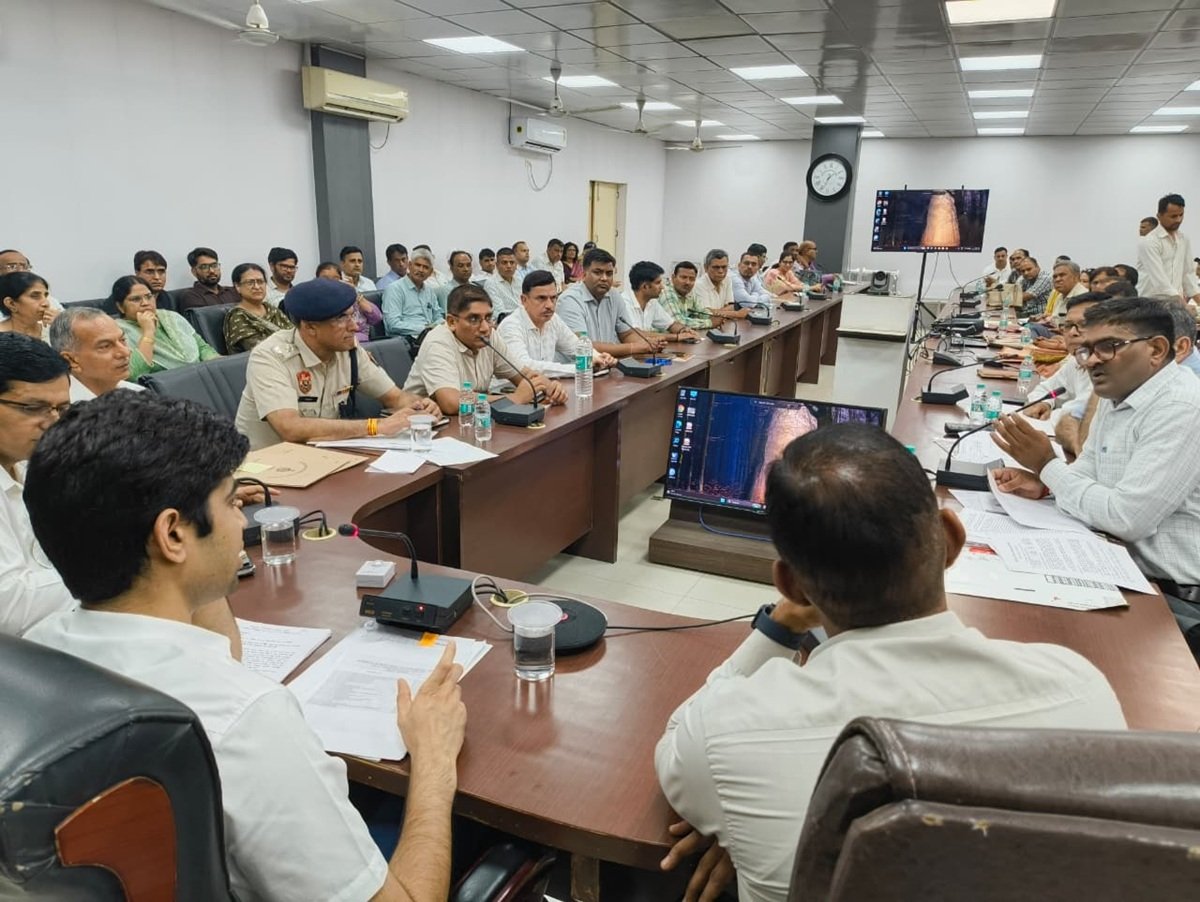  Haryana News: एचटेट परीक्षा को लेकर बैठक, डीसी ने दिए ये निर्देश