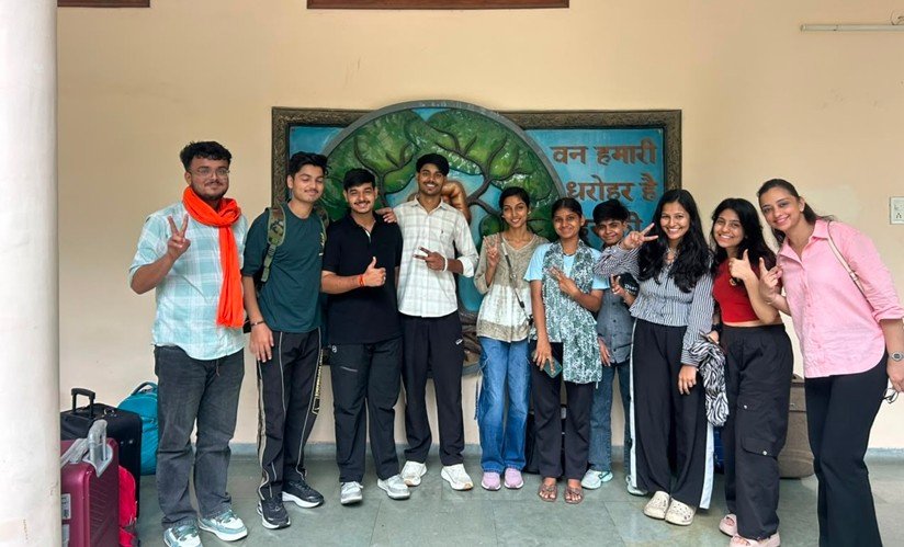 आईजीयू रेवाड़ी के विद्यार्थी पिंजौर के लिए रवाना, शिक्षा मंत्री व मुख्यमंत्री से करेंगे संवाद