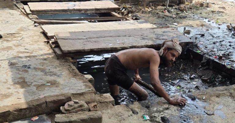 जागा नपा प्रशासन, धारूहेड़ा में नालों की सफाई शुरू ?