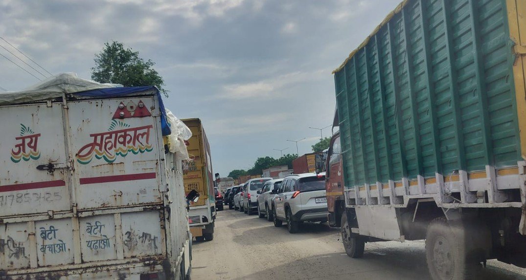 NH 48: दिल्ली जयपुर हाईवे पर फिर लगा 20 किलोमीटर जाम