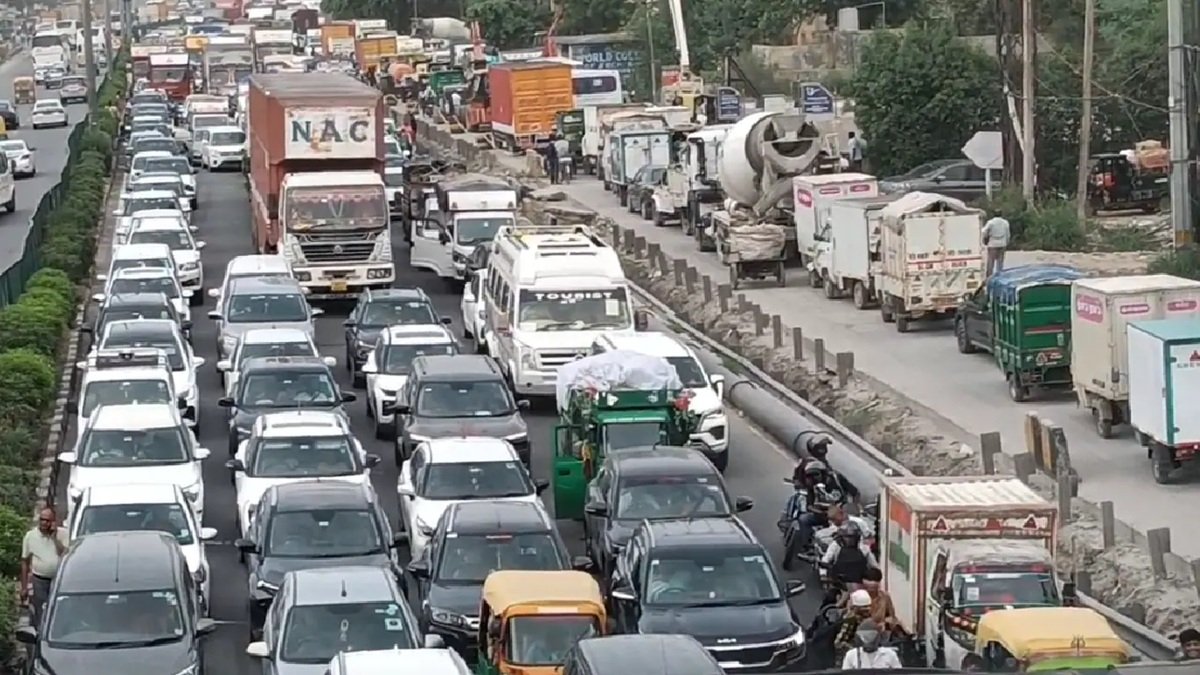 दिल्ली-जयपुर हाईवे पर फिर आफत: मानसून सक्रिय होते ही जलभराव और जाम, NHAI की बड़ी लापरवाही आई सामने 1 दिल्ली-जयपुर हाईवे पर फिर आफत