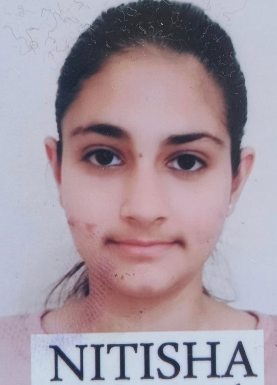 धारूहेड़ा: डूंगरवास के पीयूष और नितिशा ने पास की NEET परीक्षा, ग्रामीणों ने दी बधाई 2 नितिशा ने 587 अंक हासिल कर पूरा किया सपना