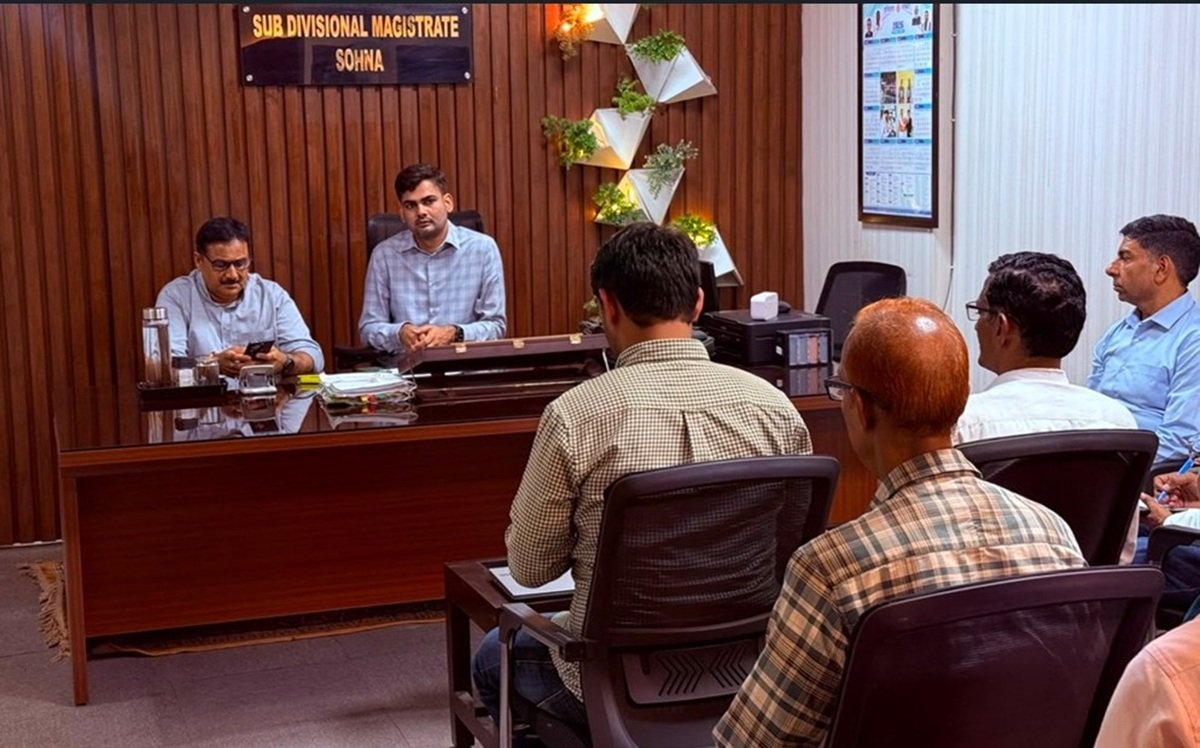 सोहना समाधान शिविर में पहुंचे पीपीपी कोऑर्डिनेटर डॉ. सतीश खोला; बोले- जनता को न लगाने पड़ें दफ्तरों के चक्कर